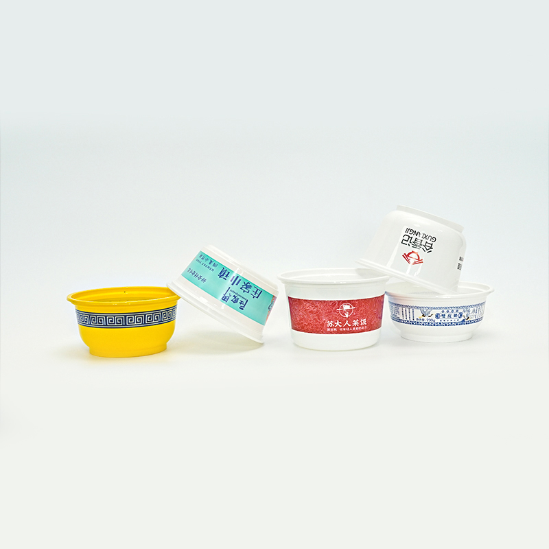 Plastik takeaway skål/kassebeholder